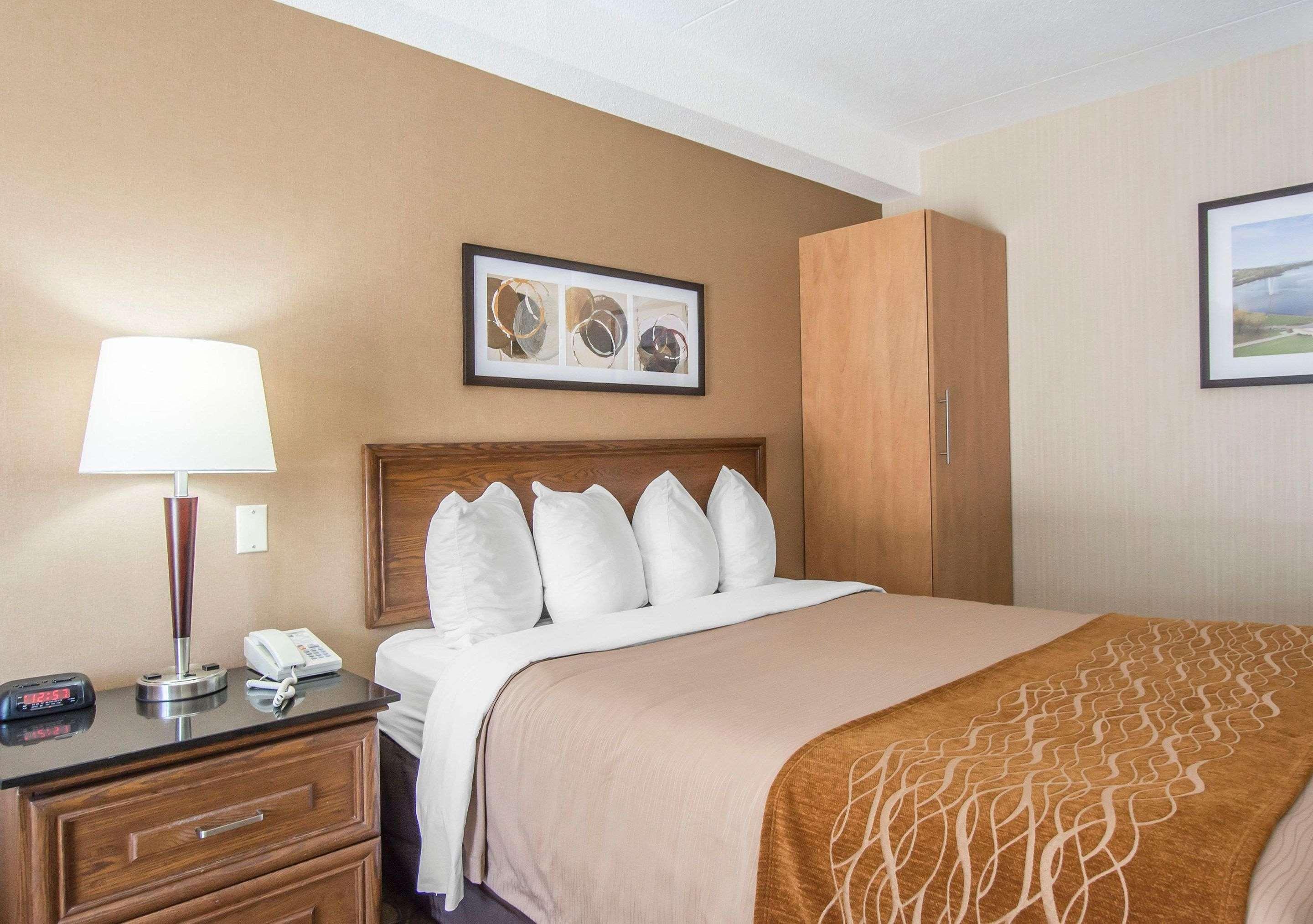 Comfort Inn Sherbrooke Exterior foto