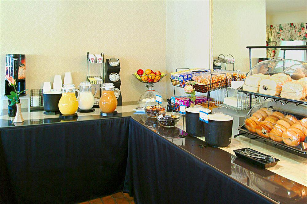 Comfort Inn Sherbrooke Restaurant foto